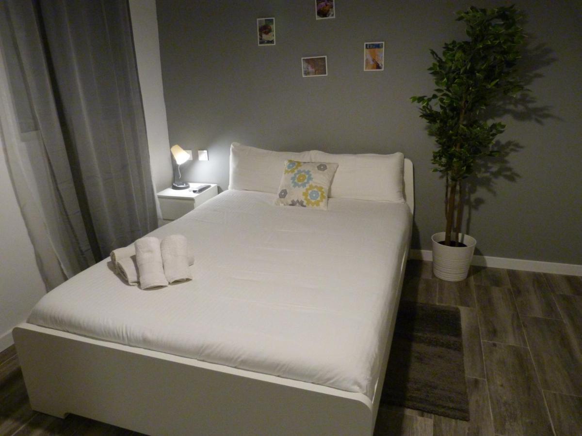 Apartamento Intimo Y Acogedor "Algunos" Con Banera Hidromasaje Valencia Exterior foto